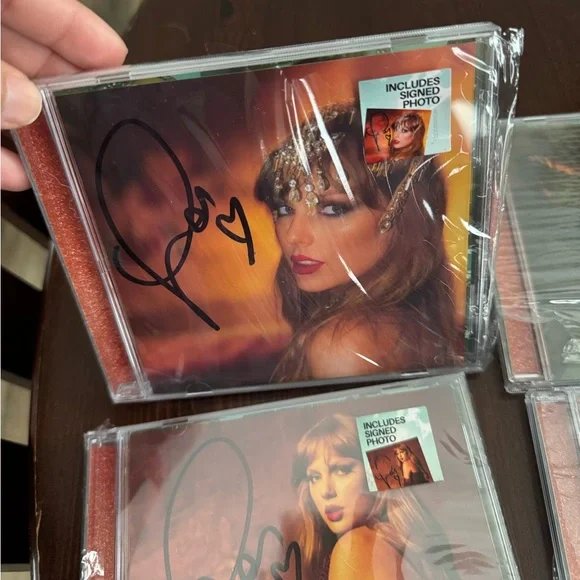 Taylor Swift The Life of a Showgirl Signed CDs (Full Set) - Picture 8 of 11
